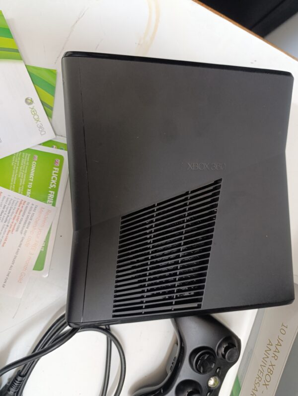Xbox 360 Slim 250Go noire en boîte - Afbeelding 6