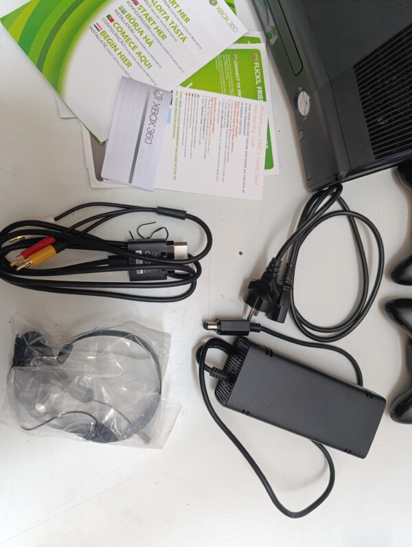 Xbox 360 Slim 250Go noire en boîte - Afbeelding 7