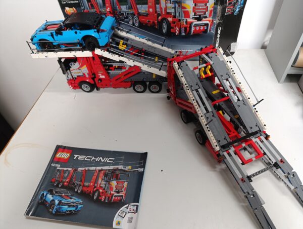 Transporteur de voitures - 42098 - Image 4