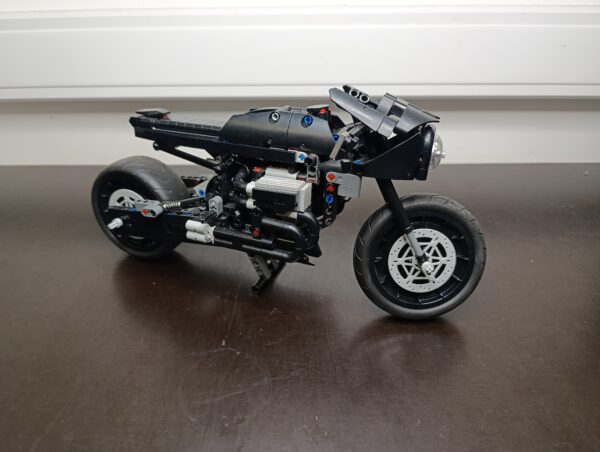 The Batcycle - 42155 – Image 3