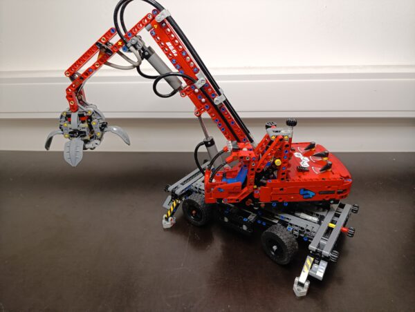 La grue de manutention - 42144