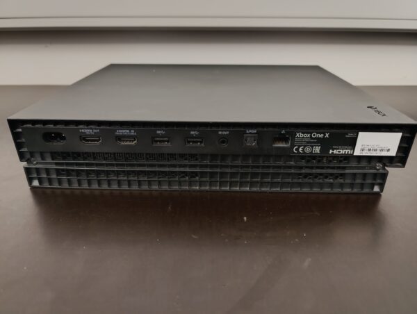 Xbox One X 500Go + manette – Image 3