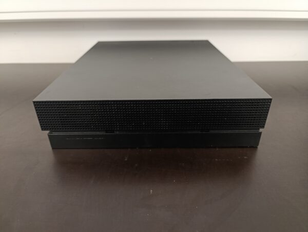 Xbox One X 1To en boîte + manette – Image 5
