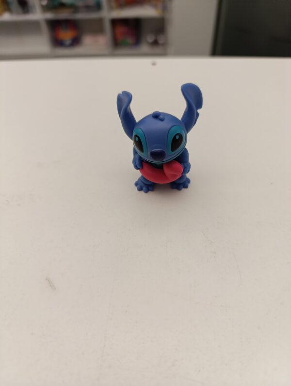 Stitch avec sa bouée