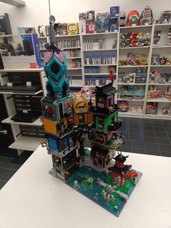 Les Jardins de la Ville Ninjago - 71741 – Image 2