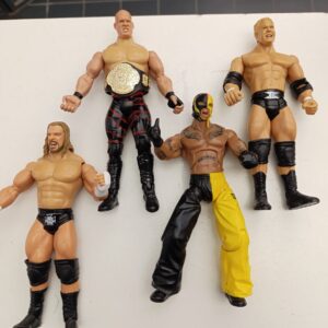 Lot 4 Figurines WWE Jakks